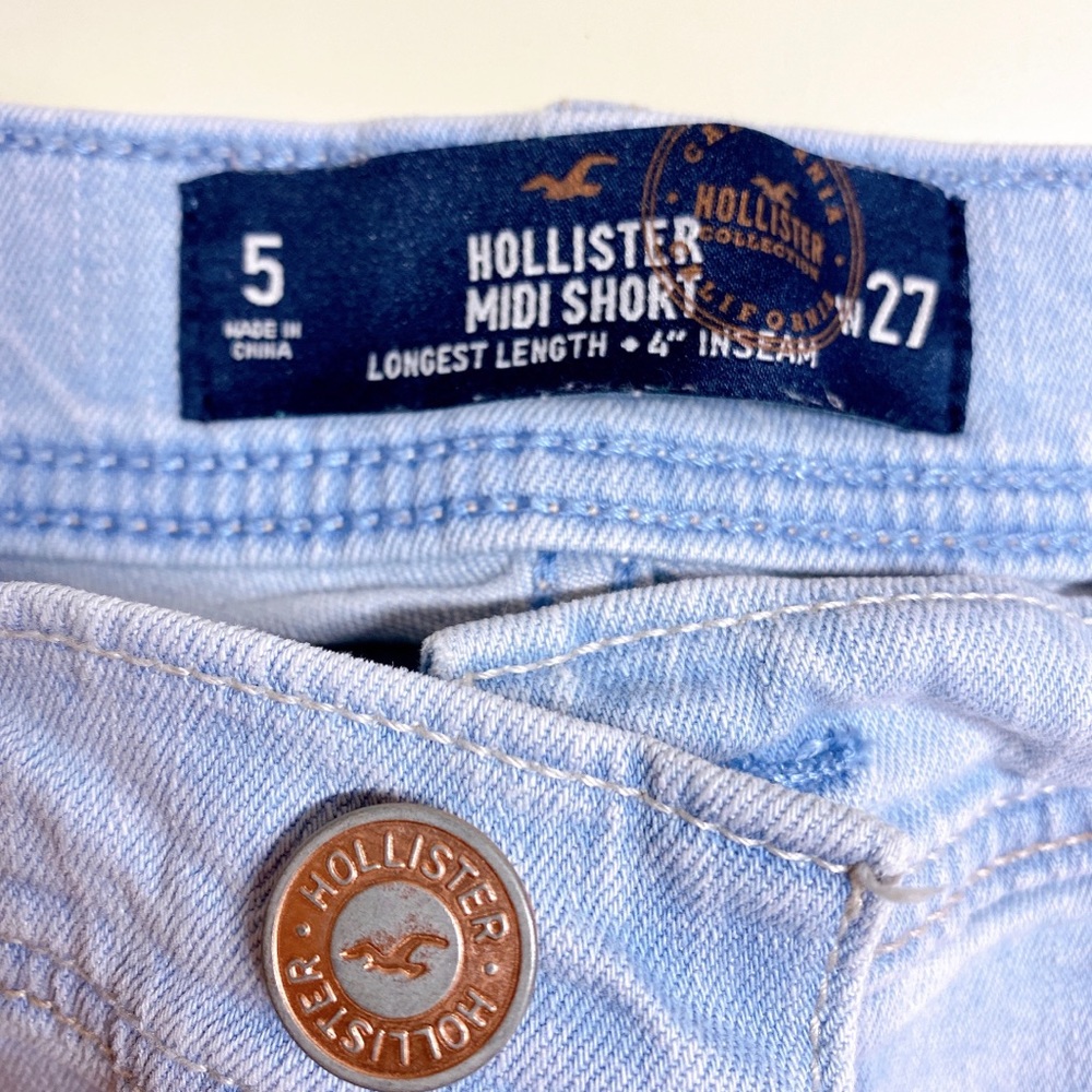 Distressed embroidered flowers Hollister shorts - Picture 2 of 4